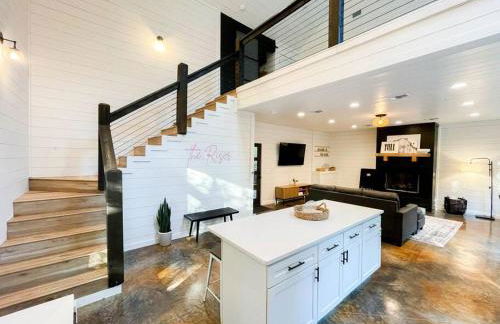 the RISER - BRAND NEW Modern Cabin in Broken Bow - Foto 4