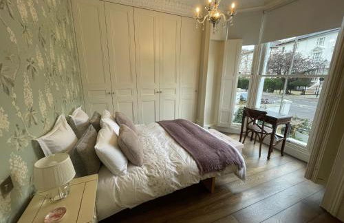 Stylish 3-bedroom flat in Kensington - Foto 22