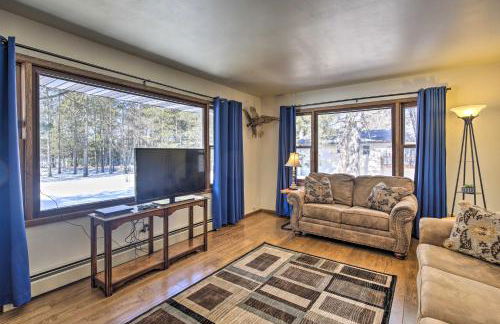 Simple Cranberry and Wine Farm Home with Fire Pit! - Photo 4