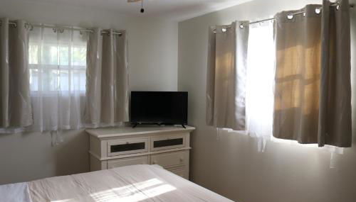 Hidden Emerald-Apartment with Kitchen and Laundry - Foto 2