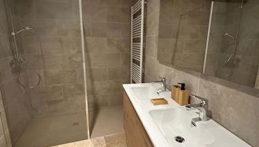 Duplex 6 personnes - HyperCentre - Foto 3, Other