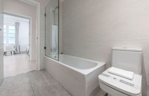 3 bedrooms 2 bathrooms furnished - Salamanca - Modern and bright - MintyStay - Foto 21