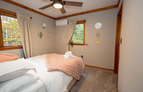 Secluded Catskills Cabin , Cozy and Private - Foto 8