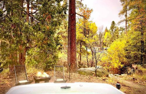 Wildland Aerie at Treehaus with Creekside Hot Tub Pets OK - Foto 39