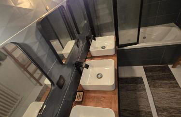 Une grande maison bleue - Photo 20