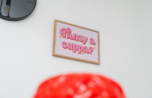 Spacious Milton Keynes Townhouse 2 Designated Parking Spaces Near Centre MK, MK Bowl, Universal Studios & Transport Links Ideal for Families & Contractors - Foto 37