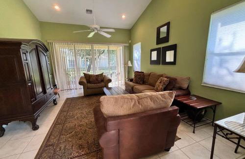Right Direction Rentals Carnoustie Townhome - Foto 1