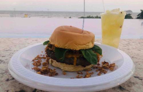 Apê estilo Resort c/ pé na areia e vista mar, próximo ao Beto Carrero - Foto 65