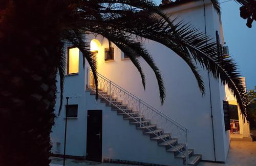 Villa Rosa with yard and children's playground - Foto 49