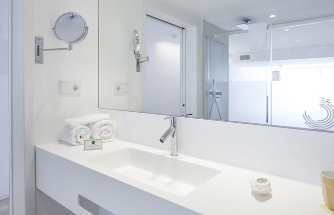 Sud Ibiza Suites - Photo 36