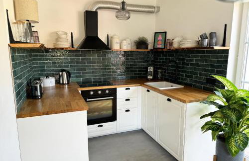 Stilvolles Haus mit Naturgarten & Weitblick - für Familien & Freunde - Foto 16