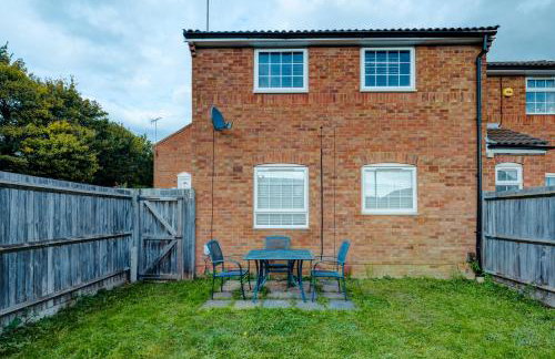 Stylish 1 Bed Apt 4 Min to Airport WiFi & Parking - Foto 18