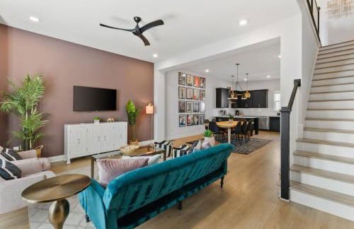 Upscale Townhome 3 miles to Downtown with 2 Car Garage - Foto 15