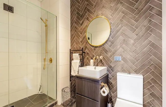 Modern Living In Prime Location! - Foto 6