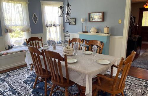 It's A Wonderful Life - Main St Penn Yan - Walk to Shops & Dining - Hot Tub - Pets OK - Seneca & Keuka Lake - Foto 46