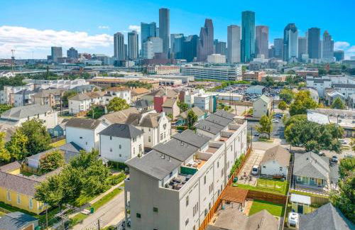 Luxury Oasis: Houston Rooftop Skyline - Foto 54