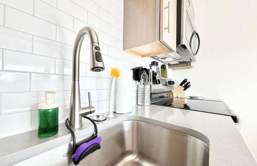 1BR Apt King Bed FREE Parking Gym - RoofTop 609 - Foto 18