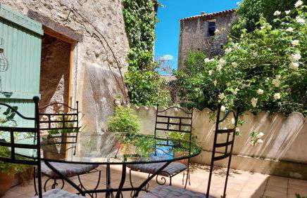 17th Century town house in Forcalquier centre - Foto 1