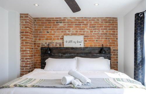 Charming 2BR Townhouse with Patio & Parking in DC - Foto 34