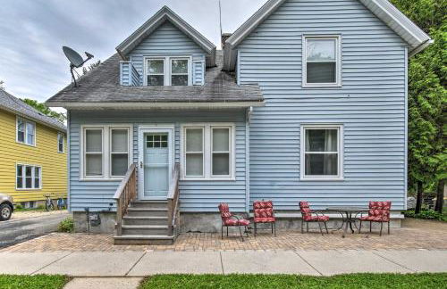 Walkable Lake Elkhart Apt Dine, Shop, Swim! - Foto 18