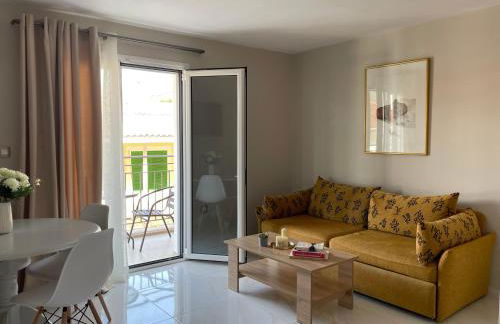 Arian Apartments - Photo 3