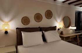 Akonelia - chora center - Photo 20