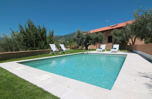 Villa familiar con piscina, en La Vera de Cáceres - Foto 5