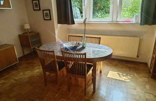 Siegen Work and stay 2 Betten Badezimmer Küche Waschmaschine Wohnzimmer - Foto 10