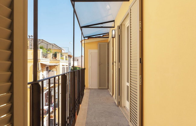 JOIVY Exclusive 2-Bedroom Villa with Private Garden - 5 minutes from the Colosseum - Photo 90