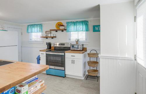 Plum Island Retreat about 1-Block Walk to Beach! - Foto 11