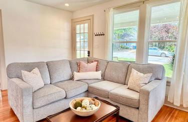 Charming Downtown Family Home with Fenced Yard - Foto 65