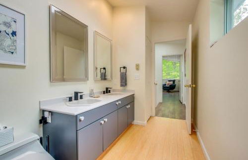 Modern Waterfront Home - 1 Mi to Cave Point Park! - Photo 23