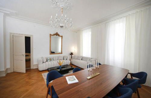 LE LYNX HAUSSMANIEN appartement tout confort, climatisé avec parking privé, à deux pas du centre - Foto 8