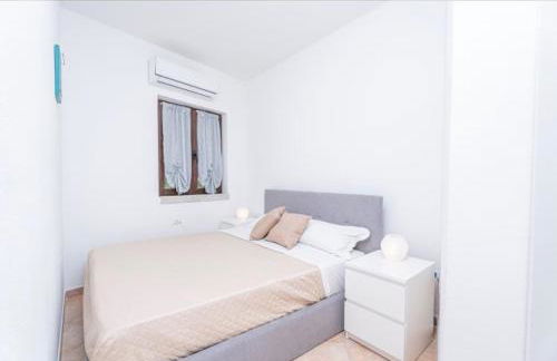 Porto Taverna, a pochi passi dalla Spiaggia di Porto Taverna - Foto 5