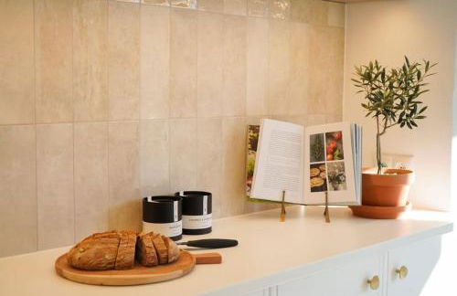 Spacious 2 Bed with Panoramic Views with Parking - Foto 44