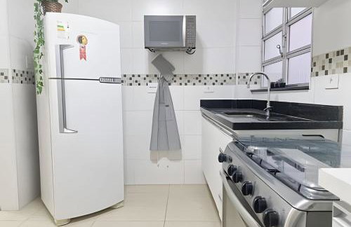 Varanda ensolarada a alguns passos do mar - Foto 24