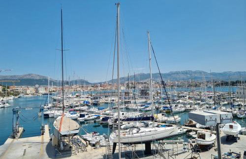 ANGEL BY THE SEA LUXE Apartment - Photo 34