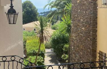 Dans un cadre d'exception, Vue mer panoramique à Agay Côte d'Azur, Village Vacances Cap Esterel, 2 chambres, avec jardin, golf, climatisation, Wifi, 5 piscines - Foto 53