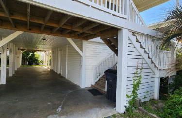 Spacious Beach House Steps to Sand - Foto 76