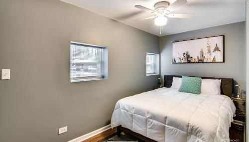 Quiet Comfort in the Big City, Just Steps to the Blue Line apts - Foto 5