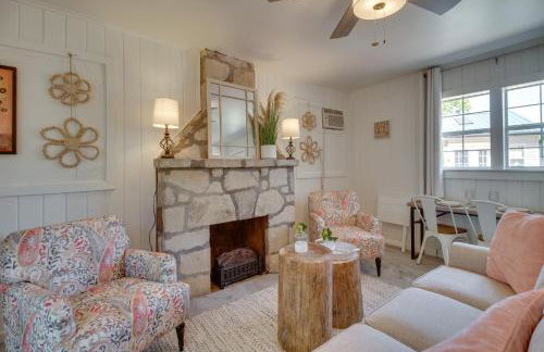 Cozy Mountain Home Cottage Walk to Marina! - Foto 5