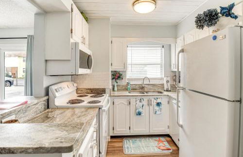 Oceanside Ormond Beach Condo, Steps to Shore! - Photo 12