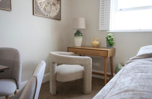 Apartment 11 Bluebridge with Free Parking - Photo 51