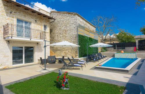 Villa Patrick-Luxury stone house in the center of Istria - Photo 3