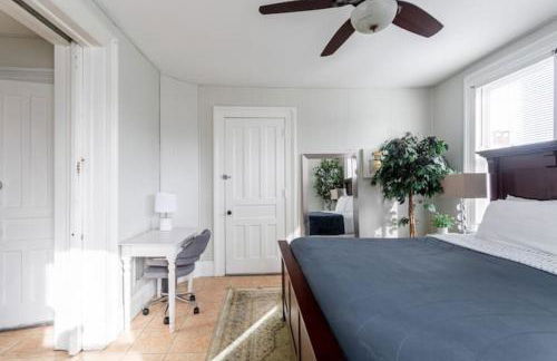 Revamped 3BR Apt with Easy Check-In Family-Friendly - Foto 41