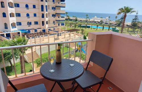 NORIA 2, pied dans le sable, magnifique vue mer, piscine, garage, climatisation - Photo 4