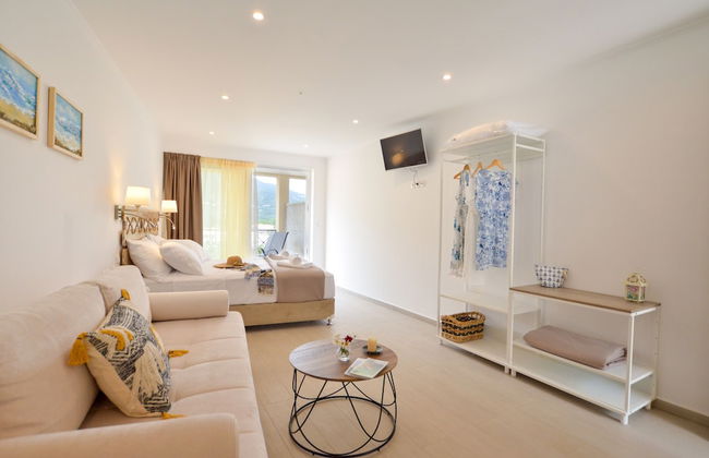 Meltemi Studios - Photo 30