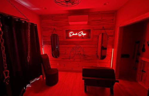 Romantic Red Room - Adults Only Couples' Retreat - Foto 23