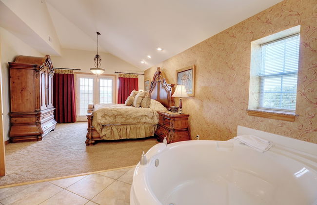 Grand Crowne Resort - Photo 18