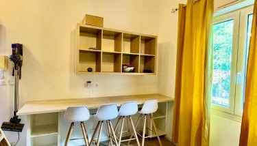 proche kedge et universitée appartement cosy avec parking ,cuisine équipée ,sdb et jardin - Foto 2